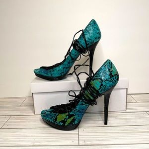 Bakers Blue & Green Snakeskin Heels Pumps